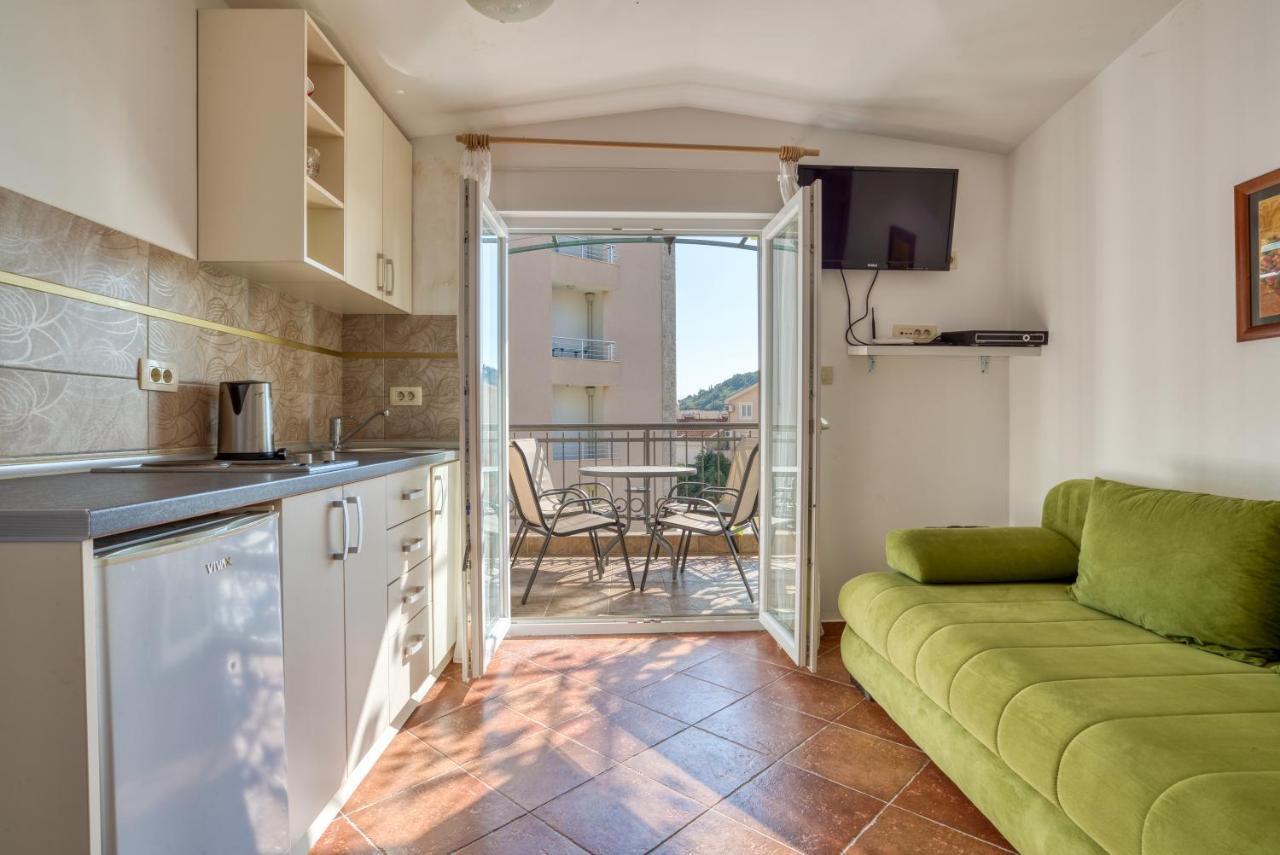Apartmani Olga Петровац Экстерьер фото