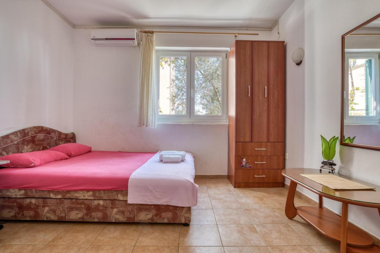 Apartmani Olga Петровац Экстерьер фото