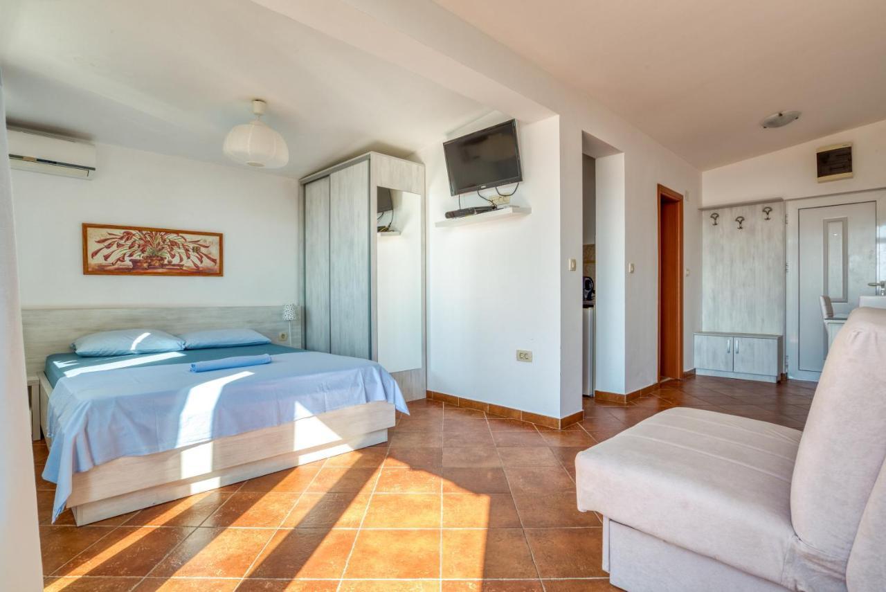 Apartmani Olga Петровац Экстерьер фото