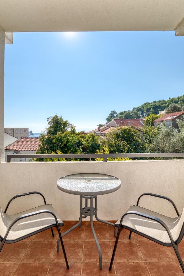 Apartmani Olga Петровац Экстерьер фото